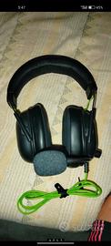  Razer BlackShark V2 X con controller