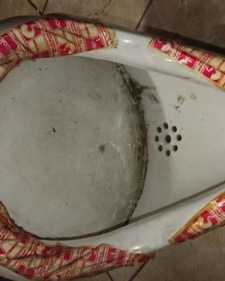 Orinatoio a parete ceramica scala