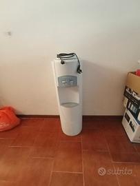 distributore d'acqua da ufficio 