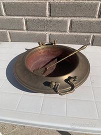 Braciere antico di rame con paletta da collezione