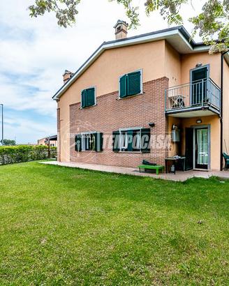 QUADRILOCALE CON GARAGE E GIARDINO