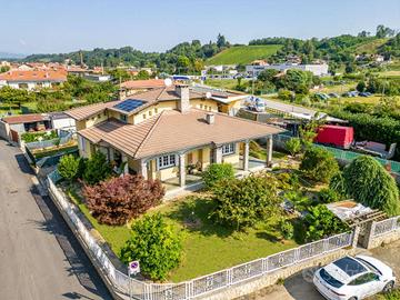 Villa di 400 m² con più di 5 locali e box auto dop