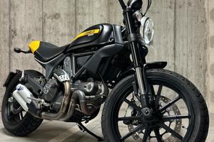 Ducati Scrambler Full Throttle 2015 - 5.200 km, un