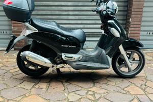 Aprilia Scarabeo 250ie Light