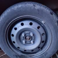 Cerchi Suzuki Splash con gomme invernali 165/70 R1