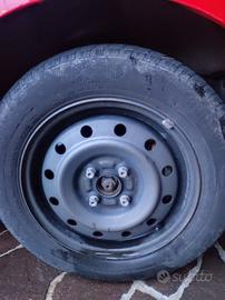 Cerchi Suzuki Splash con gomme invernali 165/70 R1
