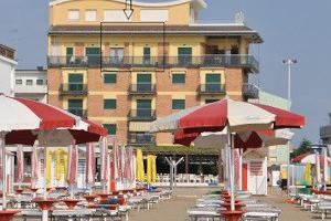 Caorle, trilocale fronte vista mare