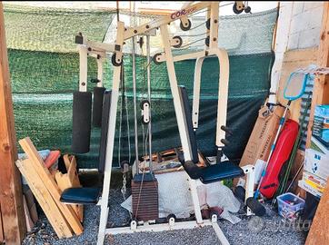 Stazione multifunzione pesi