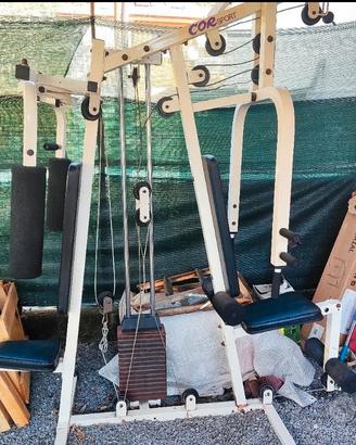 Stazione multifunzione pesi