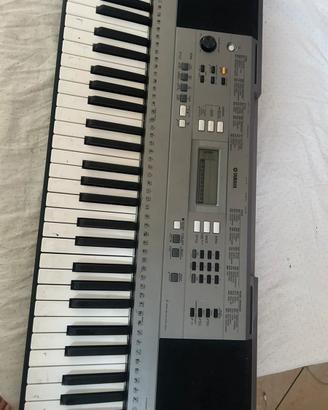 Tastiera Yamaha PSR-E363