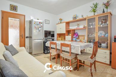 Quartu S.E. Quadrivano con cortile e posto auto