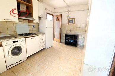 Appartamento di 128 m² con 4 locali a Montevarchi
