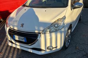 Peugeot 208 BlueHDi 2014
