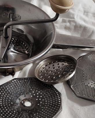 utensili  e piatti cucina