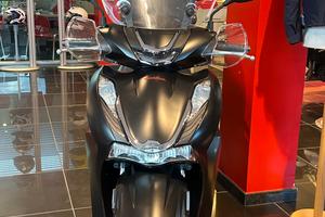 Honda SH 350 bauletto-parabrezza originale