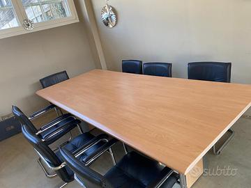 TAVOLO DA RIUNIONE CON SEDIE