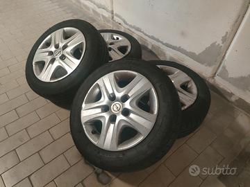 Cerchi in lamiera Opel Meriva + Pneum.185/60 r15