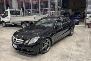 Mercedes-benz E 220 CDI Coupé BlueEFFICIENCY Avant