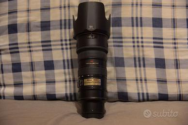 "Nikkor AF-S 70-200mm F2,8G VR ED" con Paraluce