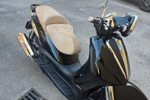 Beverly 500 cruiser