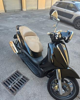 Beverly 500 cruiser