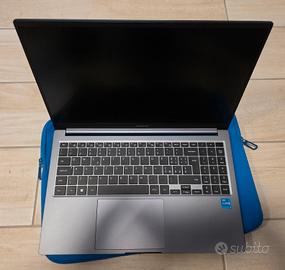 Notebook/pc portatile Samsung Book 4