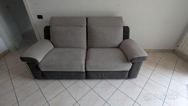 Divano due posti con relax elettrico grigio