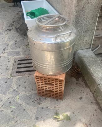 Mini cisterna per liquidi alimentari