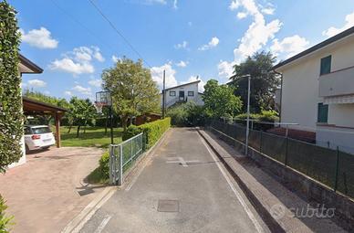 Ampio quadrilocale semi-indipendente ad Arre