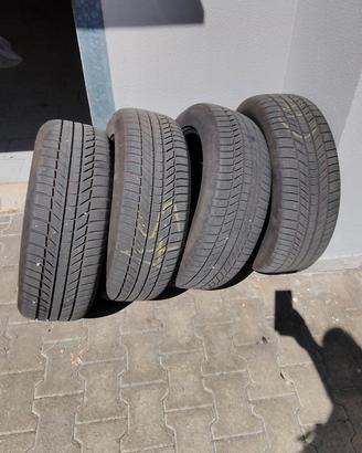 pneumatici invernali  235/55R18H Continental 