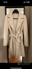 Cappotto con cintura