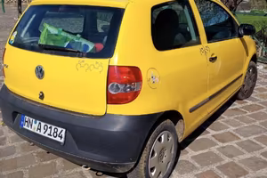auto fox giallo