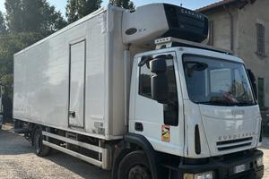 Iveco 140/e4 isotermico con sponda