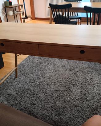 Scrivania stile scandinavo 