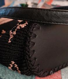 Borsa lavorata a maglia