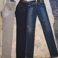 N. 3 paia di jeans.