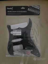 Battipenna Stratocaster HSS 3 Ply Black + Viti