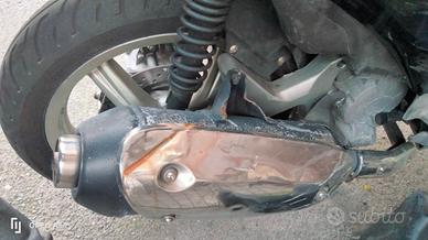  scarabeo anno 2010 cc.200 ricambi 