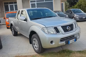 Nissan Navara 2.5 dCi King Cab LE