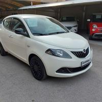 Lancia Ypsilon 1.2 69 CV GPL Silver