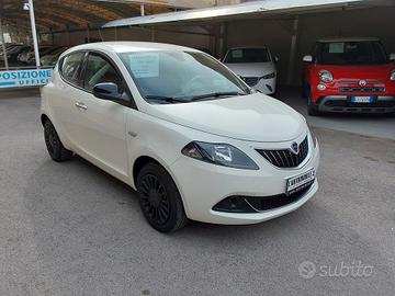 Lancia Ypsilon 1.2 69 CV GPL Silver