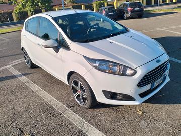 Ford Fiesta 2015 benzina 