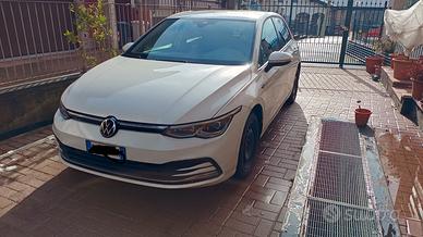 Golf 8 eTSI 1.5 130cv style+