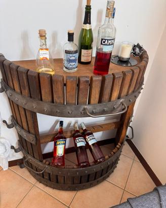 Mobile porta vino