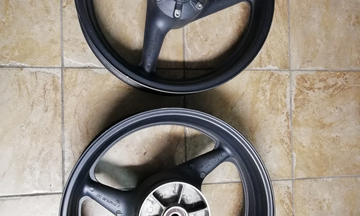 Coppia cerchi CBR 600 f