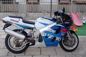 SUZUKI GSX R 600 SRAD