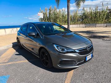 Opel Astra 1.6 CDTI OPC LINE