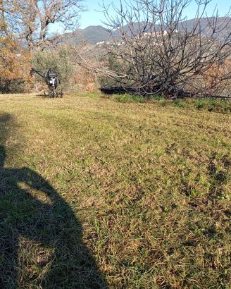 Realizzo lavori con motozappa