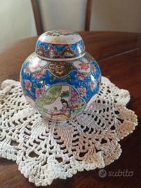 piccolo vaso cinese con coperchio 