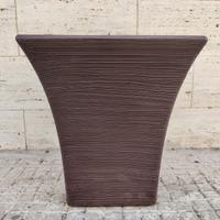 VASO ALTO IN RESINA GARDENIA 50CM MARRONE